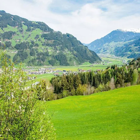 Modern Vacation With A View *