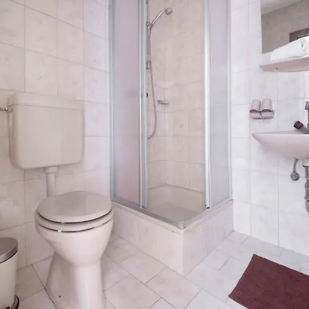 Modern Vacation With A View * 하이젠베르크