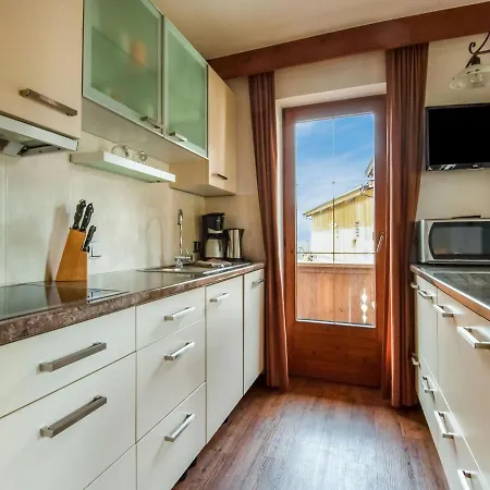 Relaxing In With Storage Appartement Hainzenberg