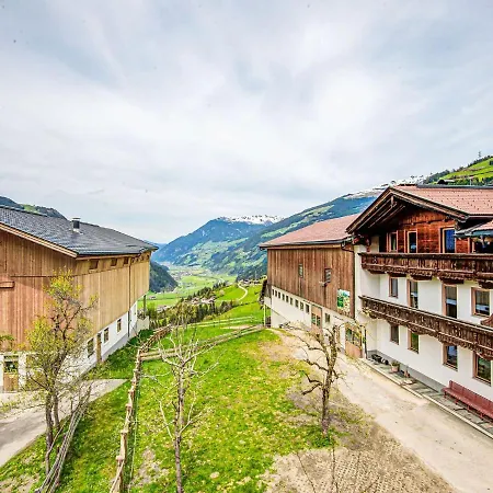 Modern Vacation With A View *