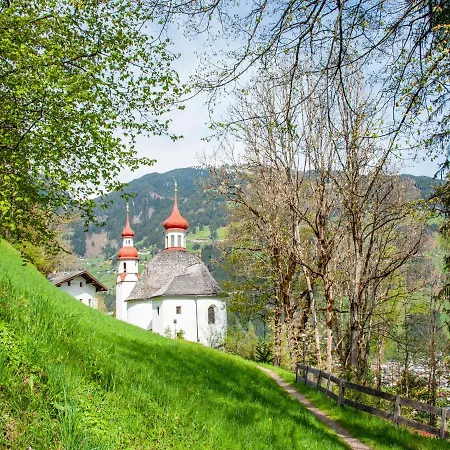 Modern Vacation With A View Appartement Hainzenberg